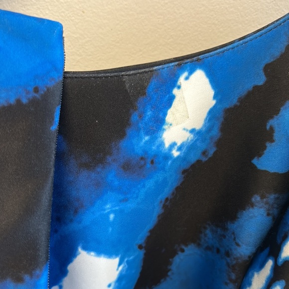 Karl Lagerfeld Sleeveless Dress - Picture 9 of 9